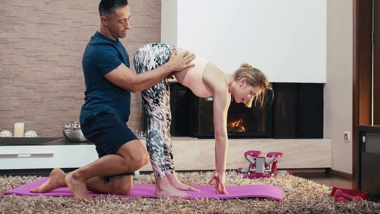 Brazzers - Mugur - Freya Mayer - Yoga Queen / 22.05.2026